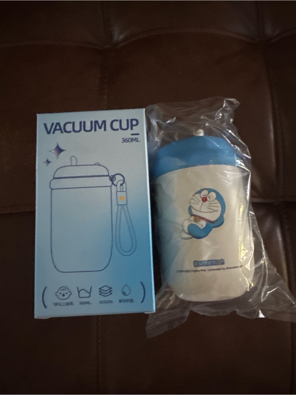 FRIENDS White and Blue Doraemon Vacuum Cup